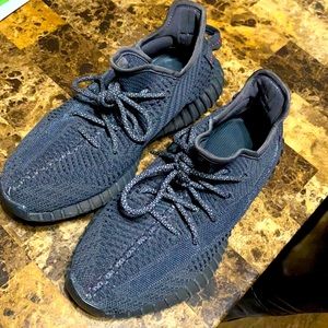 YEEZY BOOST 350 V2 Black non reflective